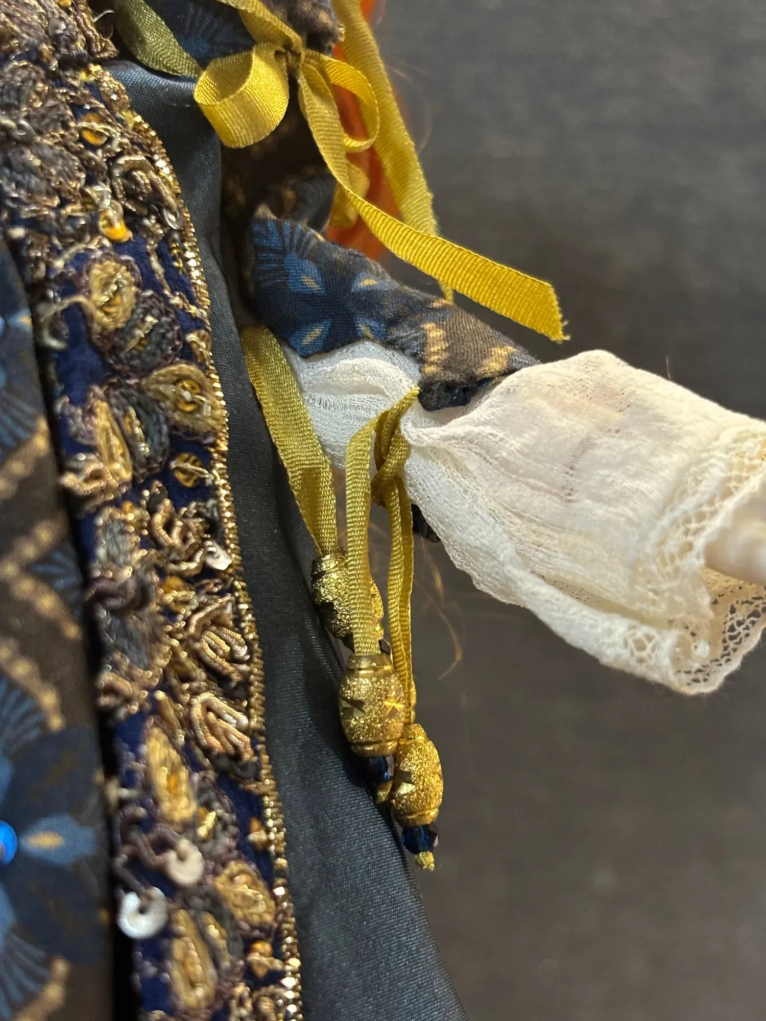 Lucrezia Borgia, detail 8
